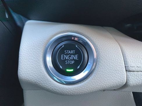 Used 2023 Buick Envision Avenir AWD/4WD image 17