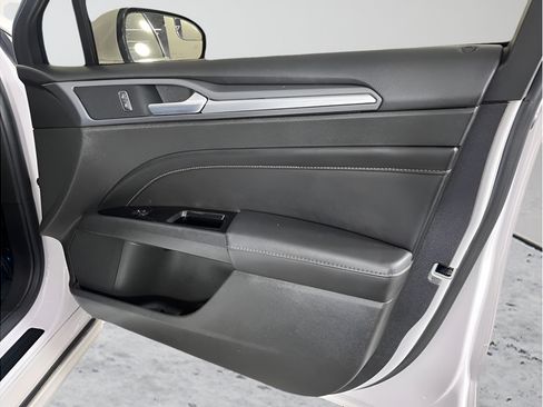 Used 2014 Ford Fusion Titanium AWD/4WD image 15