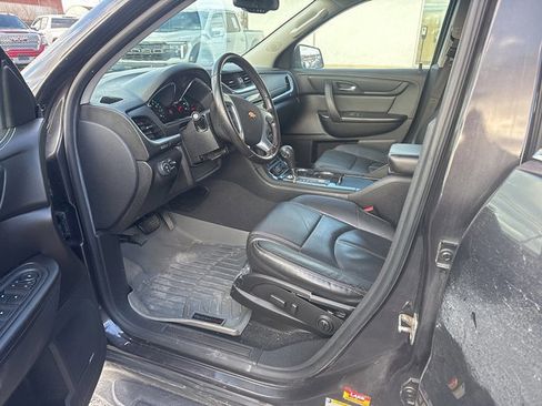 Used 2017 Chevrolet Traverse LT image 21