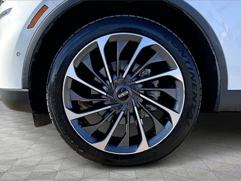 Used 2020 Lincoln Aviator Reserve w/ Equipment Group 202A image 9