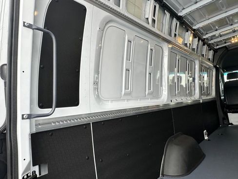 New 2025 Mercedes-Benz Sprinter 2500 image 19