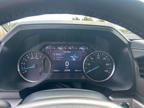 Used 2023 Ford Expedition XLT RWD image 13