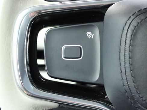 Used 2025 Lincoln Navigator L Reserve AWD/4WD image 21