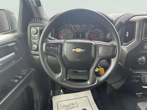 Used 2019 Chevrolet Silverado 1500 Custom w/ Custom Convenience Package AWD/4WD image 20
