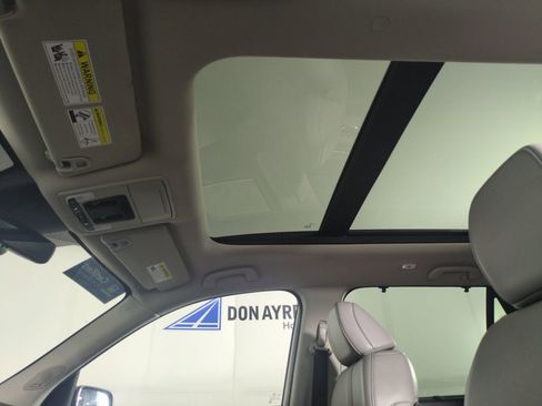 Certified 2023 Honda Pilot Touring image 25