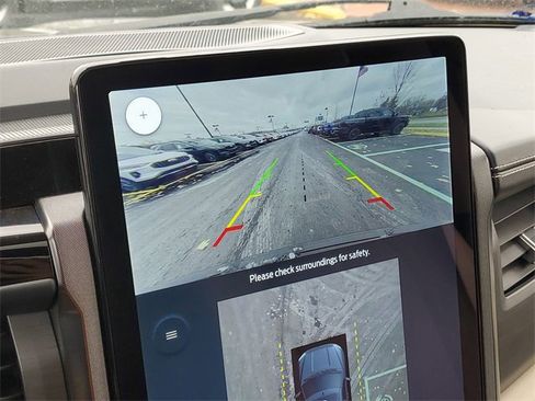 Certified 2022 Ford Expedition Platinum image 23