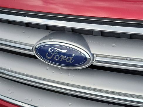 Used 2017 Ford Escape Titanium image 30