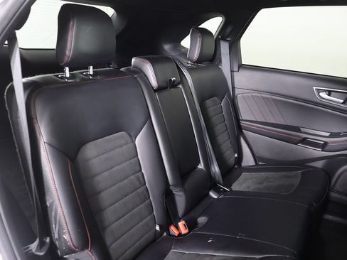 Used 2024 Ford Edge ST-Line AWD/4WD image 31