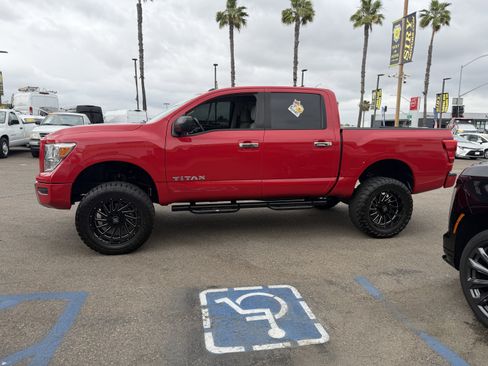 Used 2021 Nissan Titan SV w/ Accessory Utility Package AWD/4WD image 6