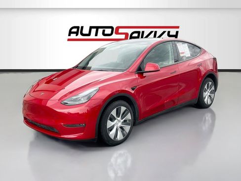 Used 2023 Tesla Model Y Long Range AWD/4WD image 3