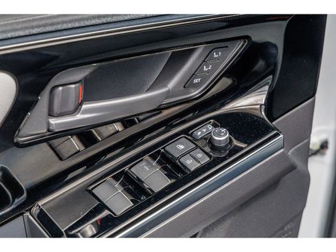 Certified 2023 Subaru Solterra AWD image 20