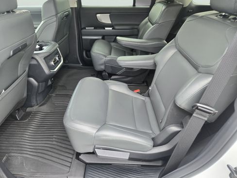 Used 2026 Ford Expedition Active RWD image 17