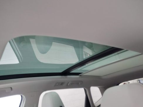 New 2025 Volkswagen Taos SE image 20