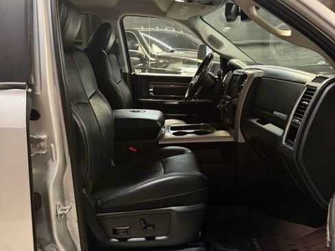 Used 2018 RAM 2500 Laramie AWD/4WD image 11