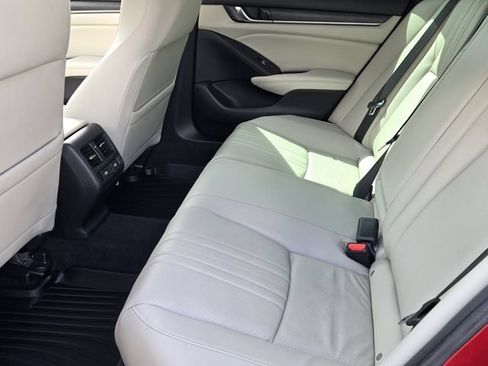 Used 2022 Honda Accord EX-L image 11