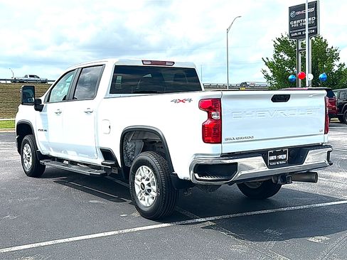 Used 2025 Chevrolet Silverado 2500 LT w/ Convenience Package AWD/4WD image 6