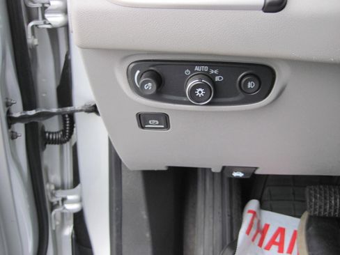 Used 2020 GMC Terrain SLT w/ Preferred Package image 14