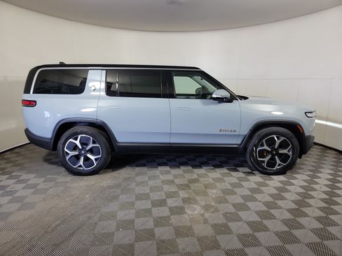Used 2024 Rivian R1S Adventure AWD/4WD image 6