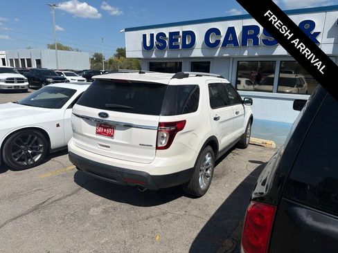 Used 2014 Ford Explorer XLT w/ Equipment Group 201A FWD image 3