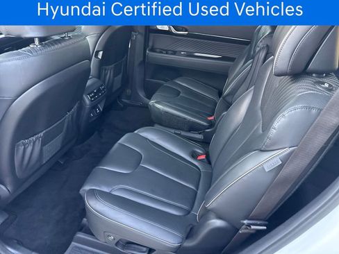 Used 2025 Hyundai Palisade Calligraphy image 16