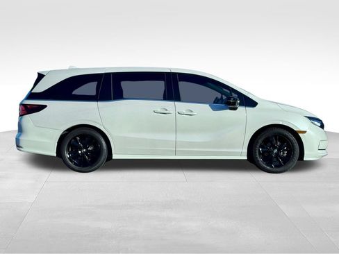 Used 2023 Honda Odyssey Sport image 8