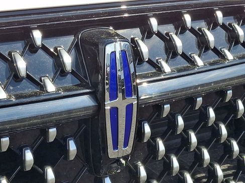 New 2026 Lincoln Nautilus Premier w/ Equipment Group 102A image 19