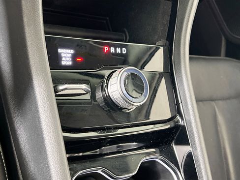 Used 2022 Jeep Grand Cherokee Limited image 16