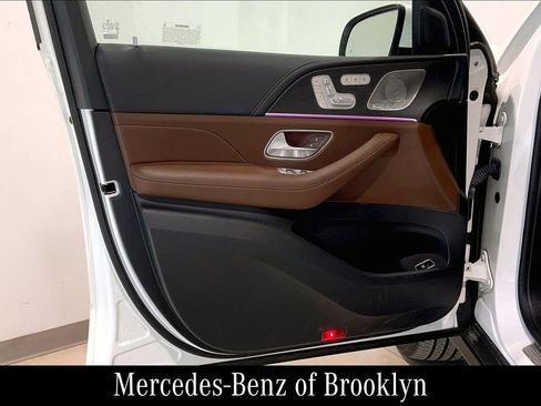 Used 2024 Mercedes-Benz GLE 350 4MATIC image 23