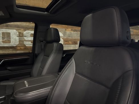 Used 2024 GMC Sierra 2500 Denali w/ Technology Package image 9