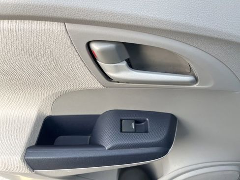 Used 2010 Honda Insight EX image 48