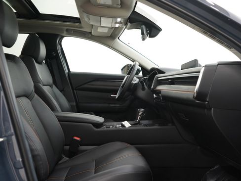Used 2024 MAZDA CX-50 AWD 2.5 Turbo w/ Premium Pkg image 11