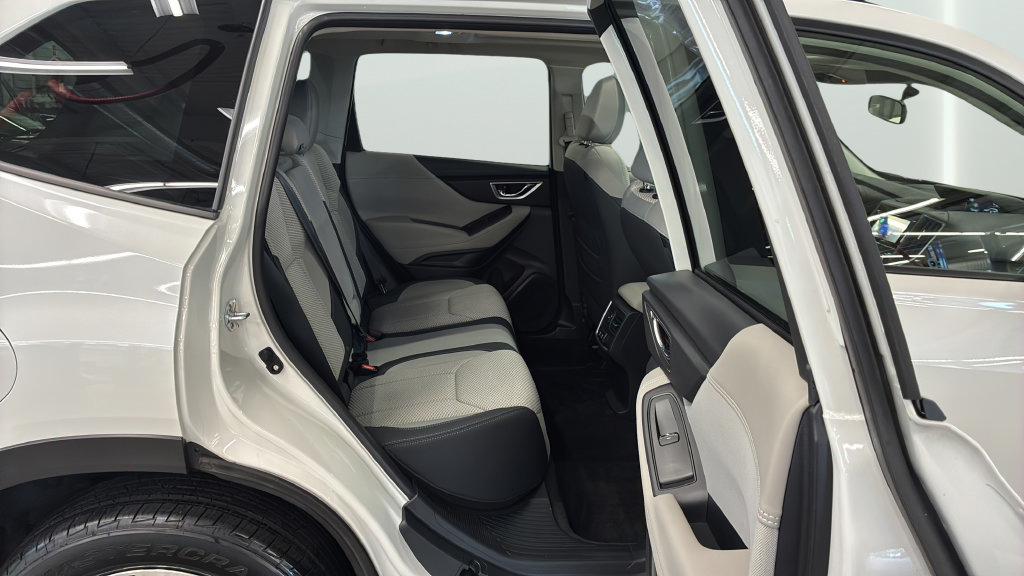 Certified 2024 Subaru Forester Premium AWD/4WD image 18