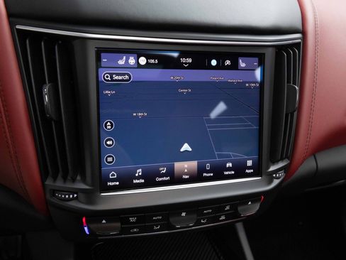 Used 2021 Maserati Levante S GranSport AWD/4WD image 38