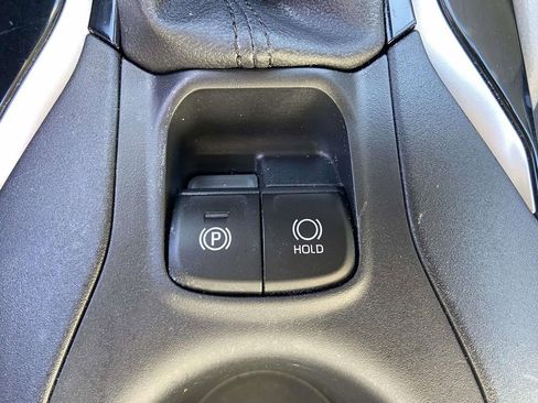 Used 2024 Toyota Corolla Cross L image 23