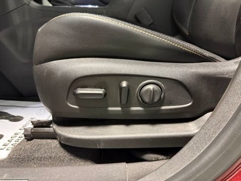 Used 2019 Chevrolet Equinox Premier FWD image 15