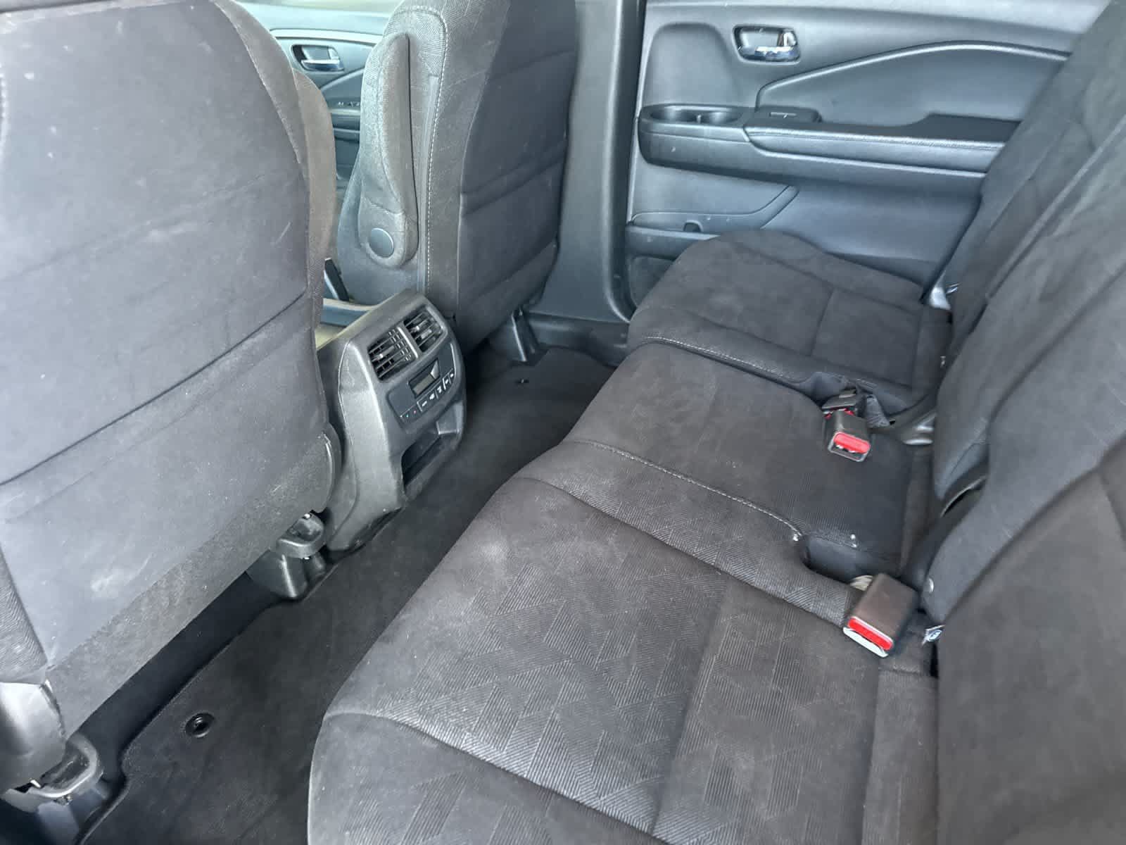 Used 2019 Honda Pilot EX image 4