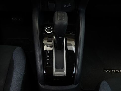 Used 2025 Nissan Versa SV FWD image 20