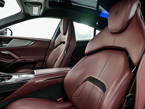 Used 2024 Ferrari Purosangue image 35