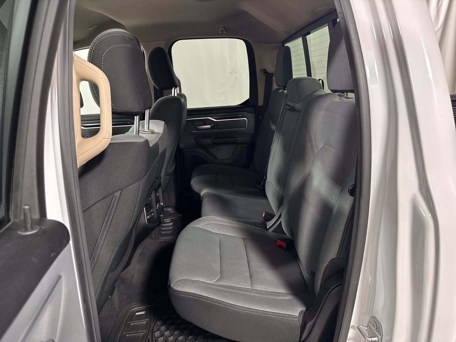 Used 2020 RAM 1500 Big Horn AWD/4WD image 5