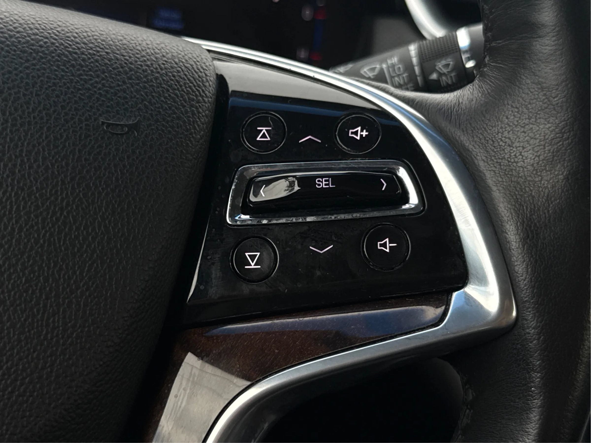 Used 2016 Cadillac XTS Luxury AWD/4WD image 40