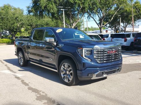 Certified 2023 GMC Sierra 1500 Denali w/ Denali Reserve Package AWD/4WD image 7
