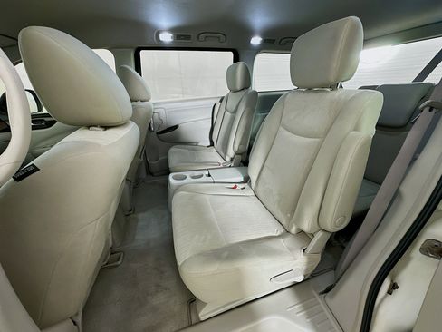 Used 2012 Nissan Quest S image 24