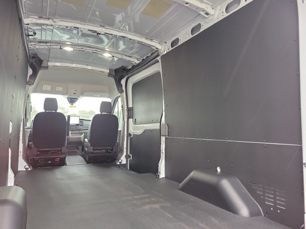 New 2026 Ford Transit 250 148 Medium Roof RWD image 15