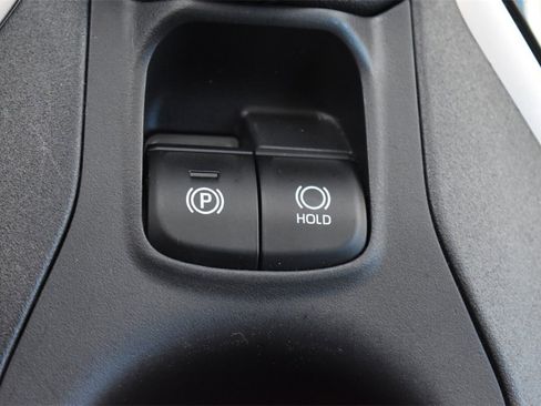 Used 2024 Toyota Corolla Cross LE w/ Moonroof Package image 34