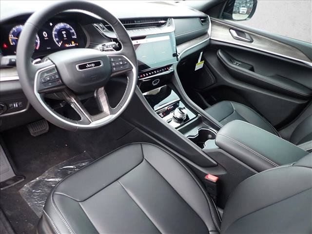 New 2027 Jeep Grand Cherokee Limited AWD/4WD image 11