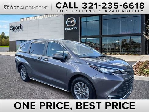 Used 2023 Toyota Sienna XLE image 1
