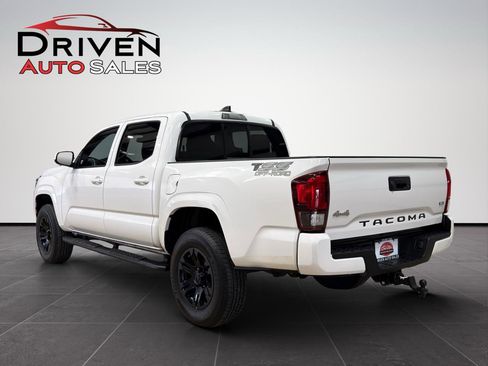 Used 2022 Toyota Tacoma SR image 4