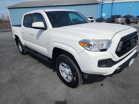 Used 2021 Toyota Tacoma SR image 2
