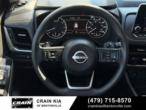 Used 2024 Nissan Rogue SV AWD/4WD image 14