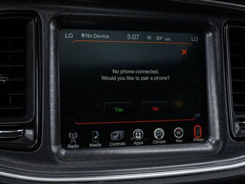 Used 2015 Dodge Challenger SRT w/ Technology Group RWD image 39